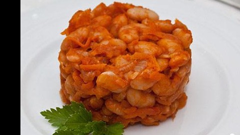 Haricot Appetizer with Vegetables in Tomato Sauce